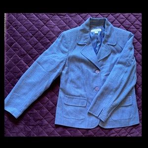 Women’s button up blazer